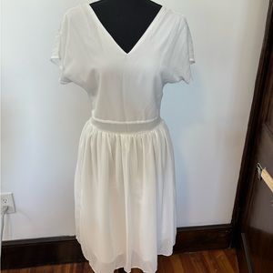 Vintage backless white lace dress